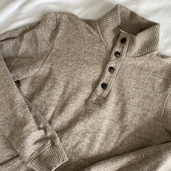 H&M taupe sporty turtleneck sweater - Picture 3 of 17